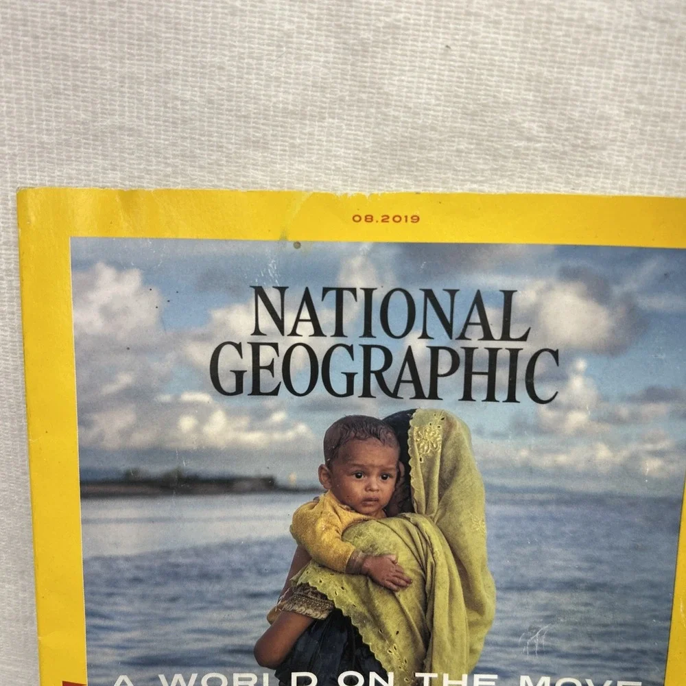National Geographic Lot Of 4 Magazines 1/17 Gender Revolution 8/19, 11/21, 12/21